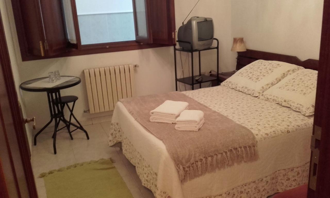 סנטיאגו דה קומפוסטלה Hostal La Carballinesa מראה חיצוני תמונה