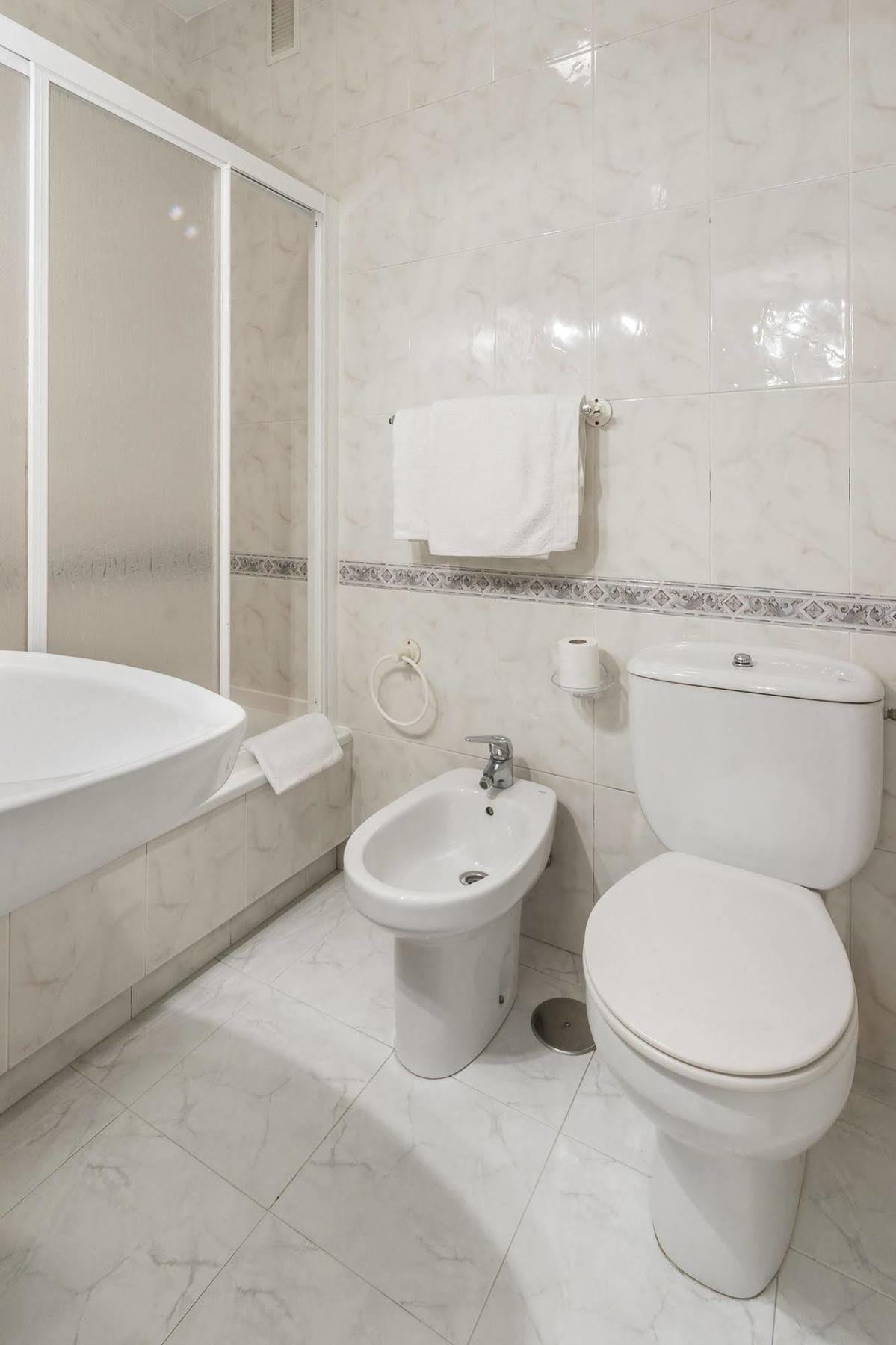 סנטיאגו דה קומפוסטלה Hostal La Carballinesa מראה חיצוני תמונה